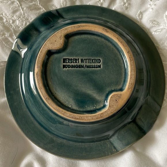 Herbert Wittekind German astray. Deep teal Crazing & small chips. 5.75 diameter. - Picture 2 of 8